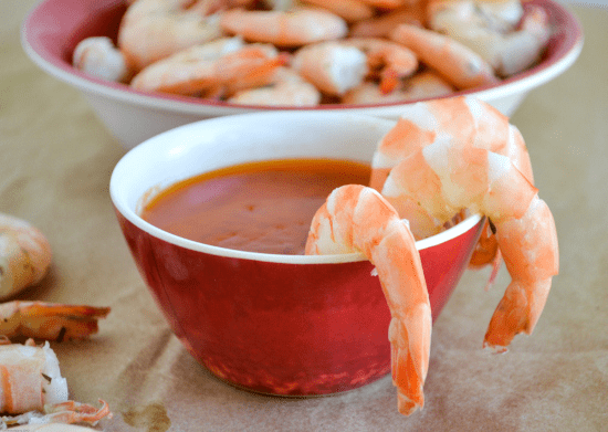 boiled-shrimp-and-spicy-garlic-dipping-sauce-flour-on-my-face