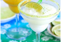 Easy Frozen Margarita recipe, Fruttare, Frozen Fruit Bars, frozen cocktail recipes, summer cocktail recipes