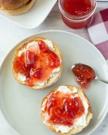 Carambola Jam spread over a toasted bagel with cream cheese