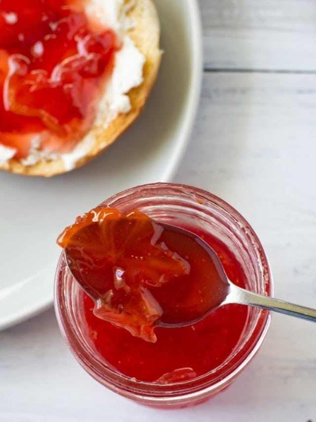 Starfruit And Strawberry Jam