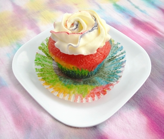 How to make rainbow cupcakes