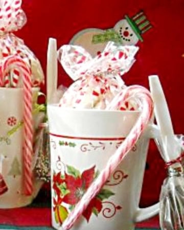 Homemade Christmas Gifts Peppermint Hot Cocoa Mix in a Jar