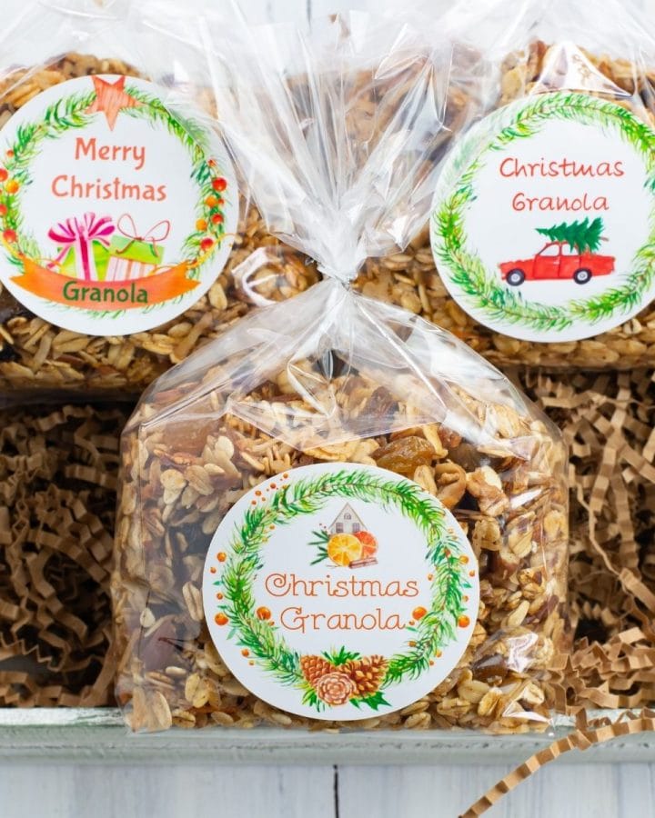 Christmas Granola in cellophane bags for gifts.