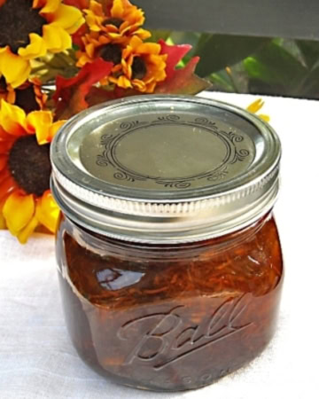 Carrot Cake Jam recipe via flouronmyface.com