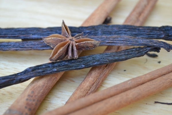cinnamon, star anise and vanilla beans