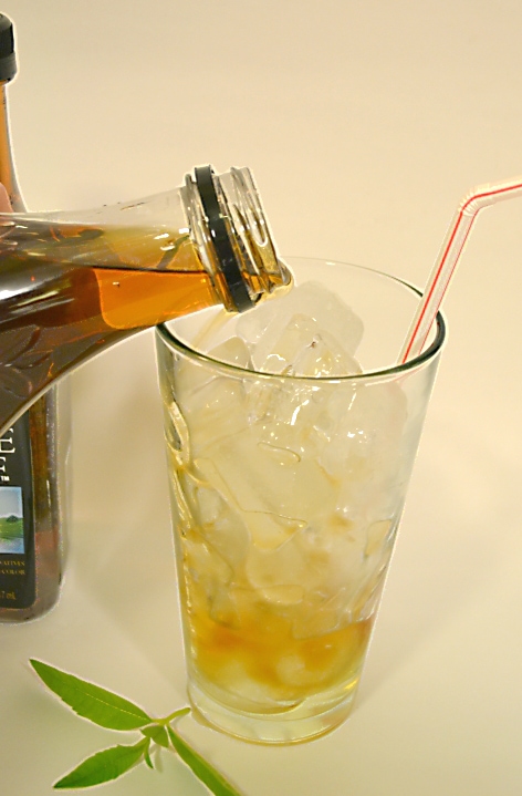 Pure Leaf Tea Pouring