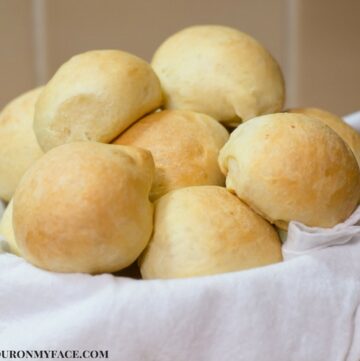 No-Knead Cheesy Slider Buns - Flour On My Face