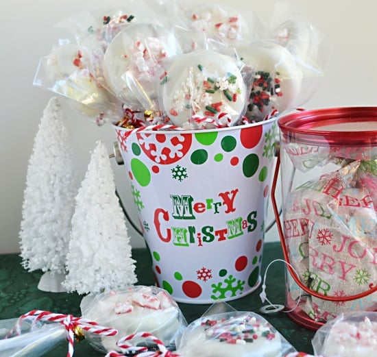 Christmas Oreo Cookie Pops 