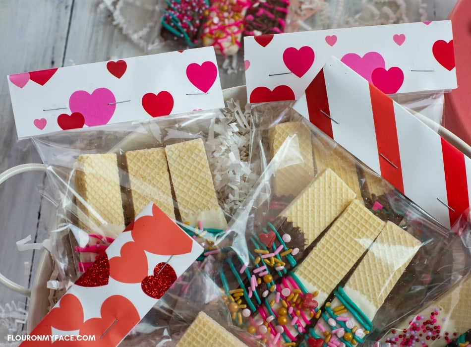 Easy Treat Bags for Valentines Day Cookies