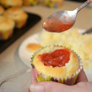 fill cupcake, cupcake fillings, strawberry filling