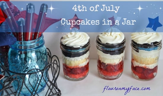 4TH OF JULY BERRYLICIOUS CUPCAKES IN A JAR via flouronmyface.com