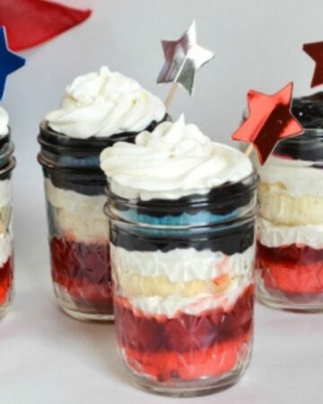 4th of July Cupcakes in a jar dessert.