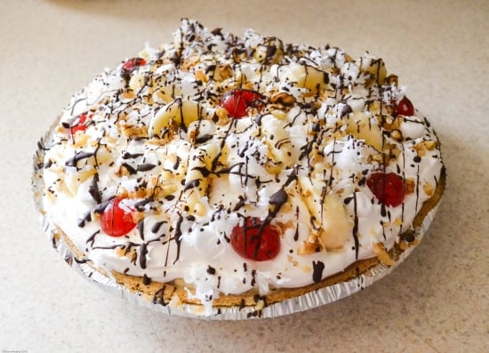 Banana Split Pudding Pie, Easy Dessert recipes, Kraft, #KraftEssentials, easy pie recipes, fun pie recipes, 