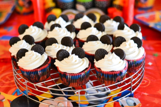 Easy Mickey Mouse Cupcakes, Disney Party, Disney Party Food