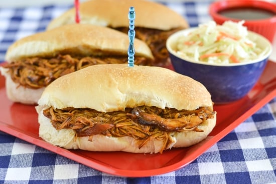 easy crock pot pulled chicken sandwiches, pulled chicken, chicken crock pot recipes