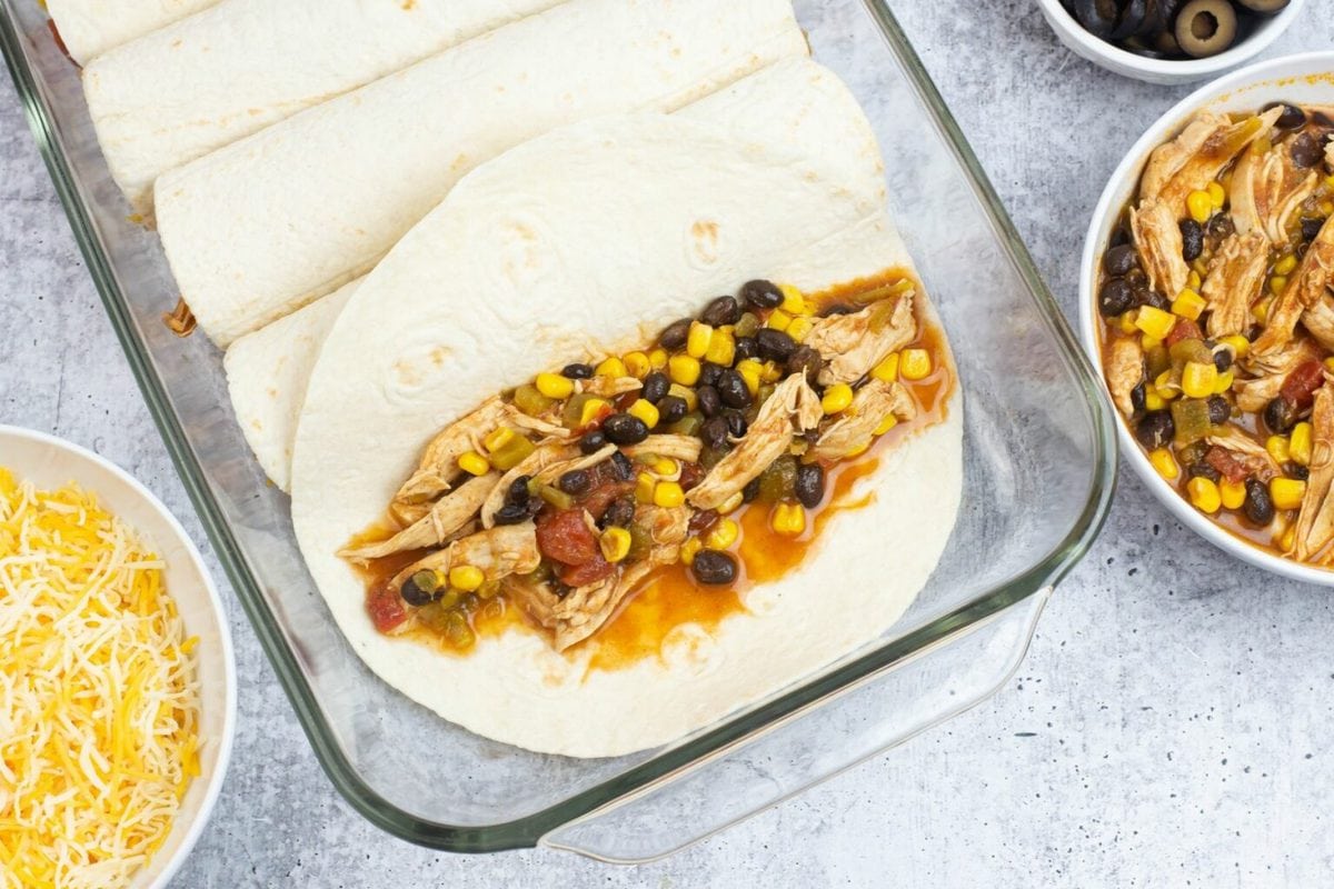 Crock Pot Chicken EnchiladasFlour On My Face