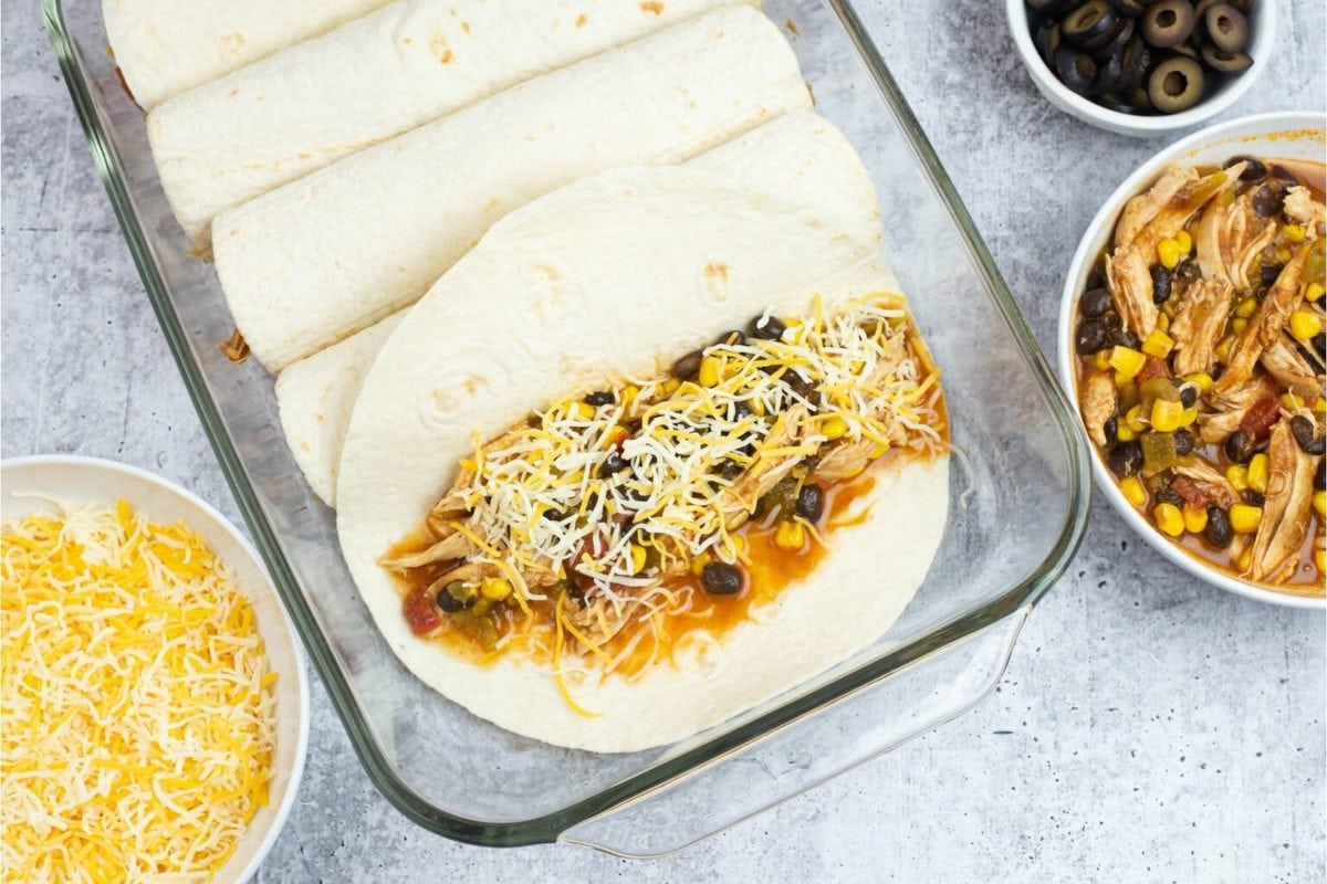 Crock Pot Chicken EnchiladasFlour On My Face