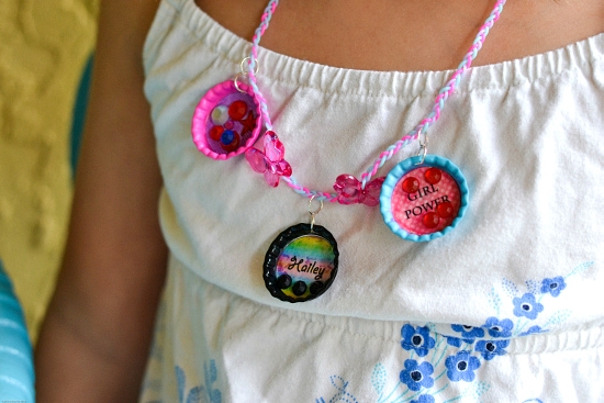 Easy Bottle Cap charms, easy crafts for kids, bottle caps charm necklace instructions