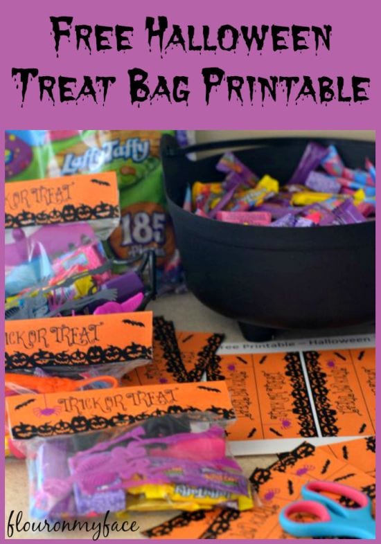 Free Halloween printable - decorate your Halloween Treat Bags with these free printables via flouronmyface.com