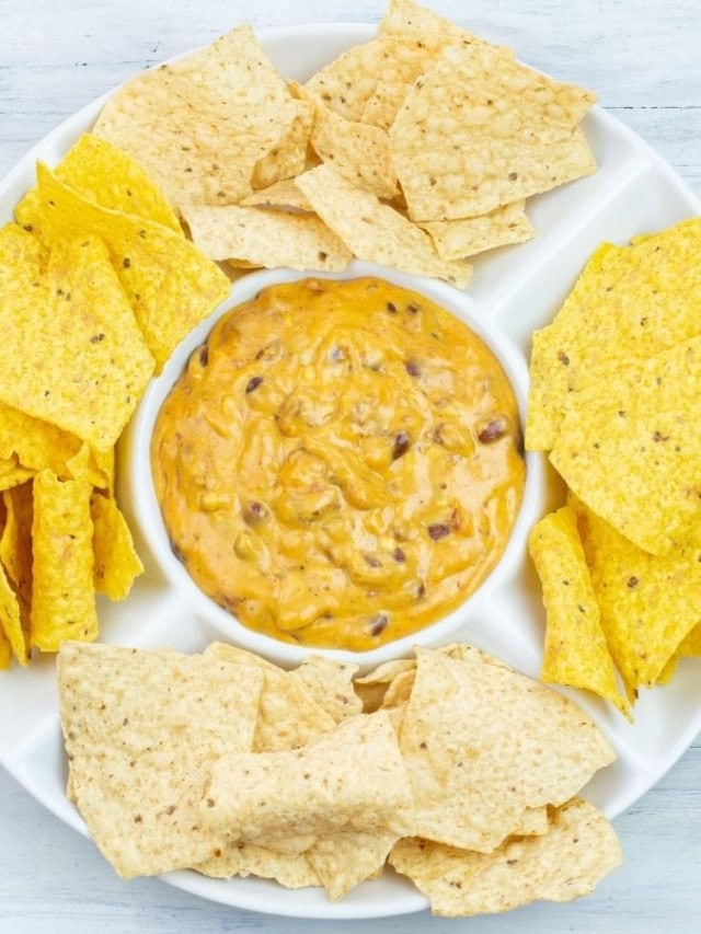 Crock Pot Cheesy Chili Dip Recipe