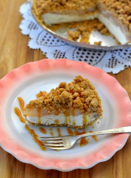 Easy Inside Out Apple Pie A La Mode, Frozen apple pie, frozen apple pie a la mode, Breyers Ice Cream recipes, easy frozen pie recipe, apple pie a la mode, Target deals