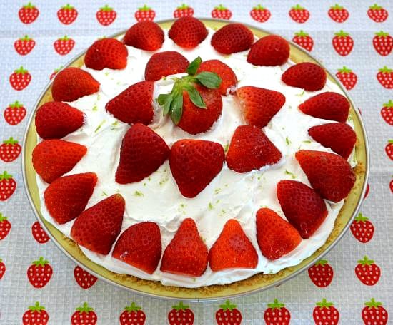 Fresh from Florida No Bake Strawberry Pie via flouronmyface.com