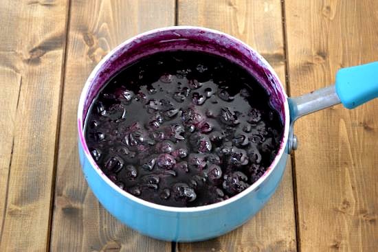 How to make blueberry simple syrup
