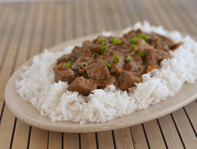 Easy Crock Pot Pepper Steak recipe via flouronmyface.com