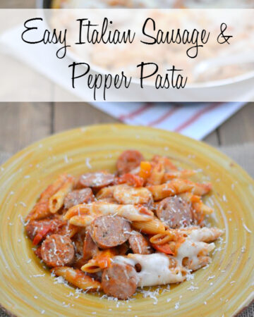 This Easy Italian Sausage & Pepper Pasta can be made in the skillet in under 30 minutes via flouronmyface.com