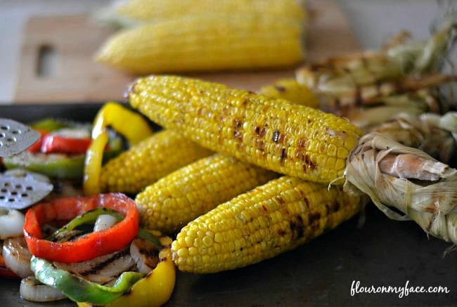 Grilled Corn, peppers and onions via flouronmyface.com