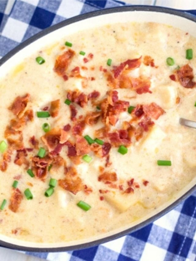 Easy Crock Pot Loaded Potato Soup