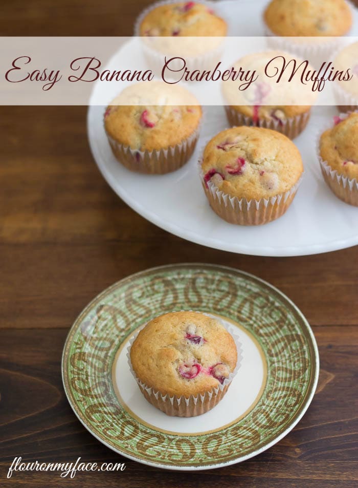 Easy Banana Cranberry Muffins with Fleischmann’s® Simply Homemade® Bread & Muffin Mix via flouronmyface.com 