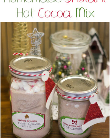 Homemade Instant Hot Cocoa Mix recipe for #ChristmasWeek via flouronmyface.com