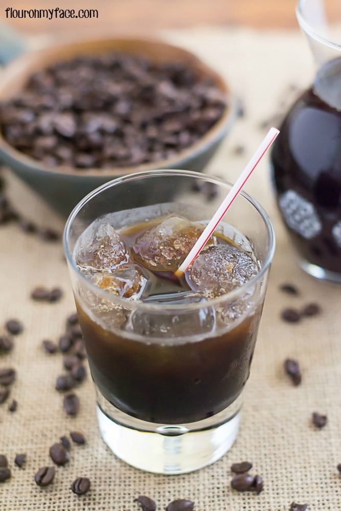 DIY Kahlua recipe via flouronmyface.com