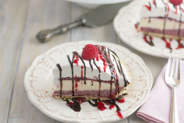 Raspberry Cheesecake Pudding Pie via flouronmyface