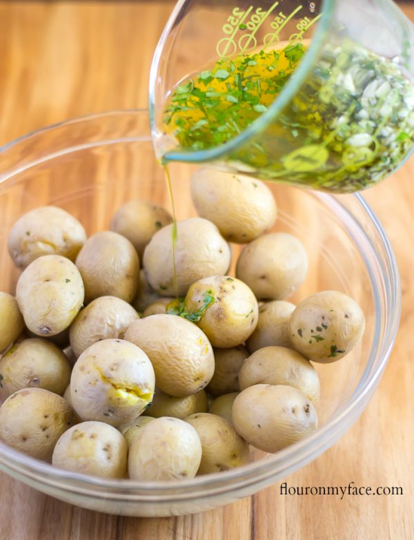 Garlic Rosemary Smashed Potatoes - Flour On My Face