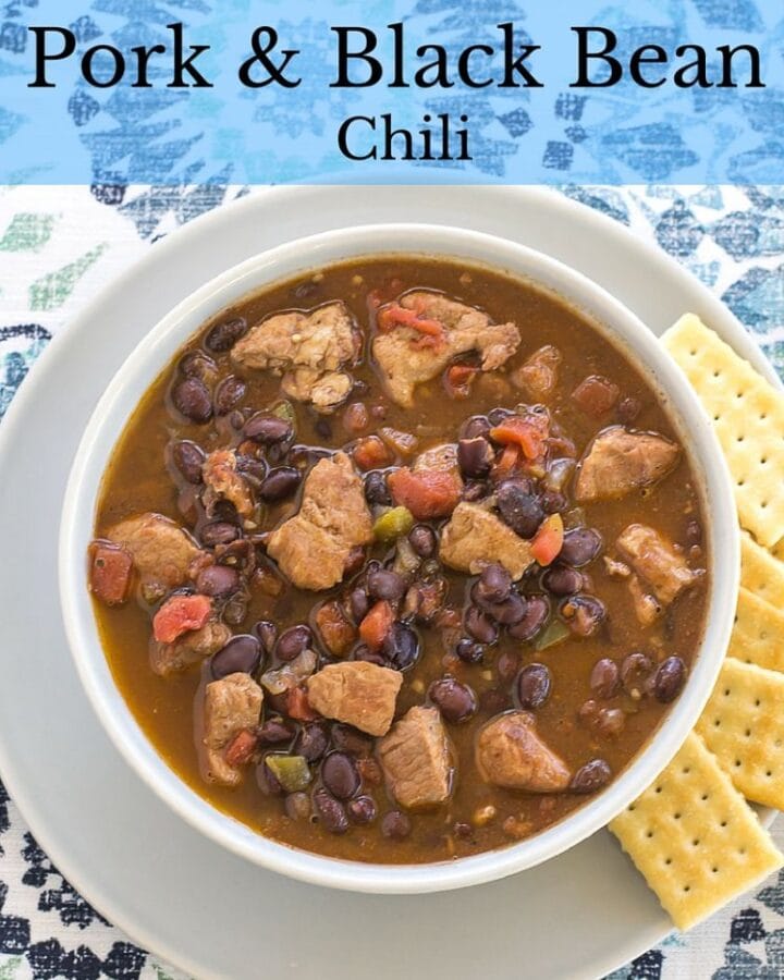 Crockpot recipe: Crock Pot Black Bean CHili recipe via flouronmyface.com