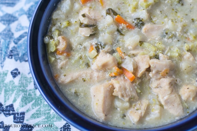 Low Carb Crock Pot Crustless Chicken Pot Pie Rezept über flouronmyface.kom