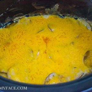 Cheesy Scalloped Potatoes made in the crock pot via flouronmyface.com