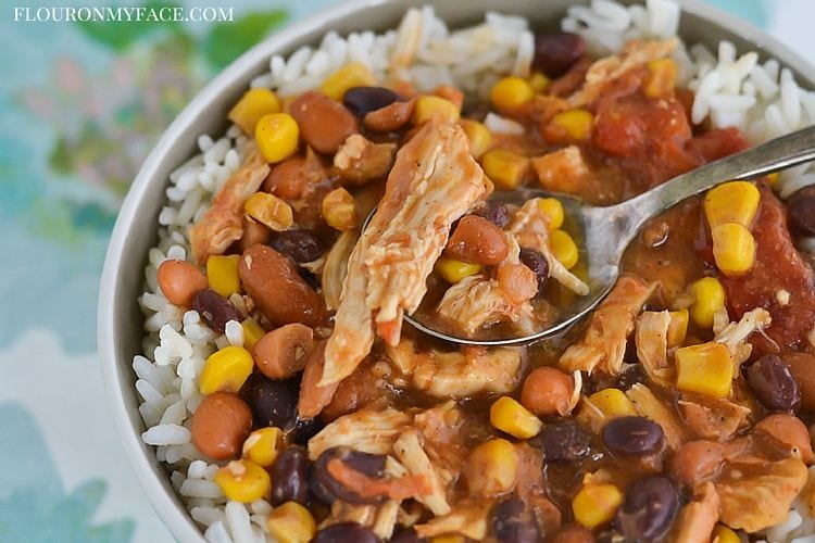 How to make Crock Pot Chicken Chili in the slow cooker via flouronmyface.com