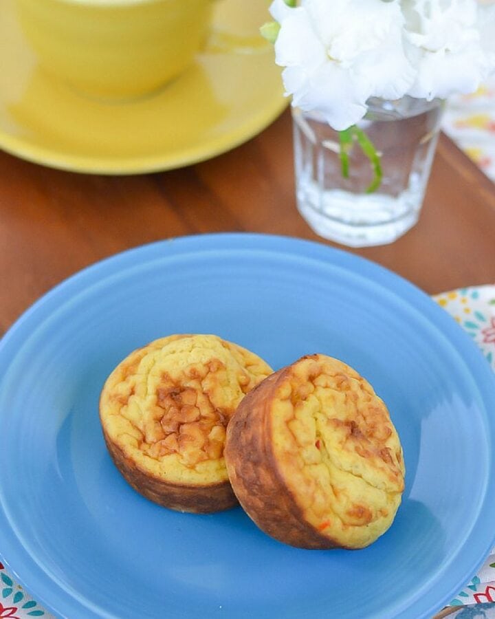 Jimmy Dean Delights Frittatas are an easy 2 minute low carb breakfast option via flouronmyface.com #ad