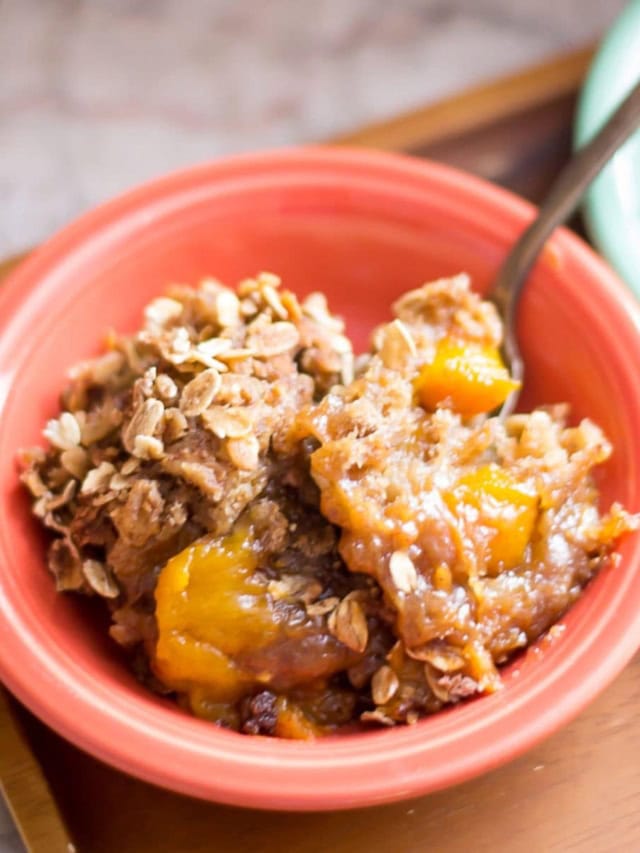 Crock Pot Peach Crunch Cake