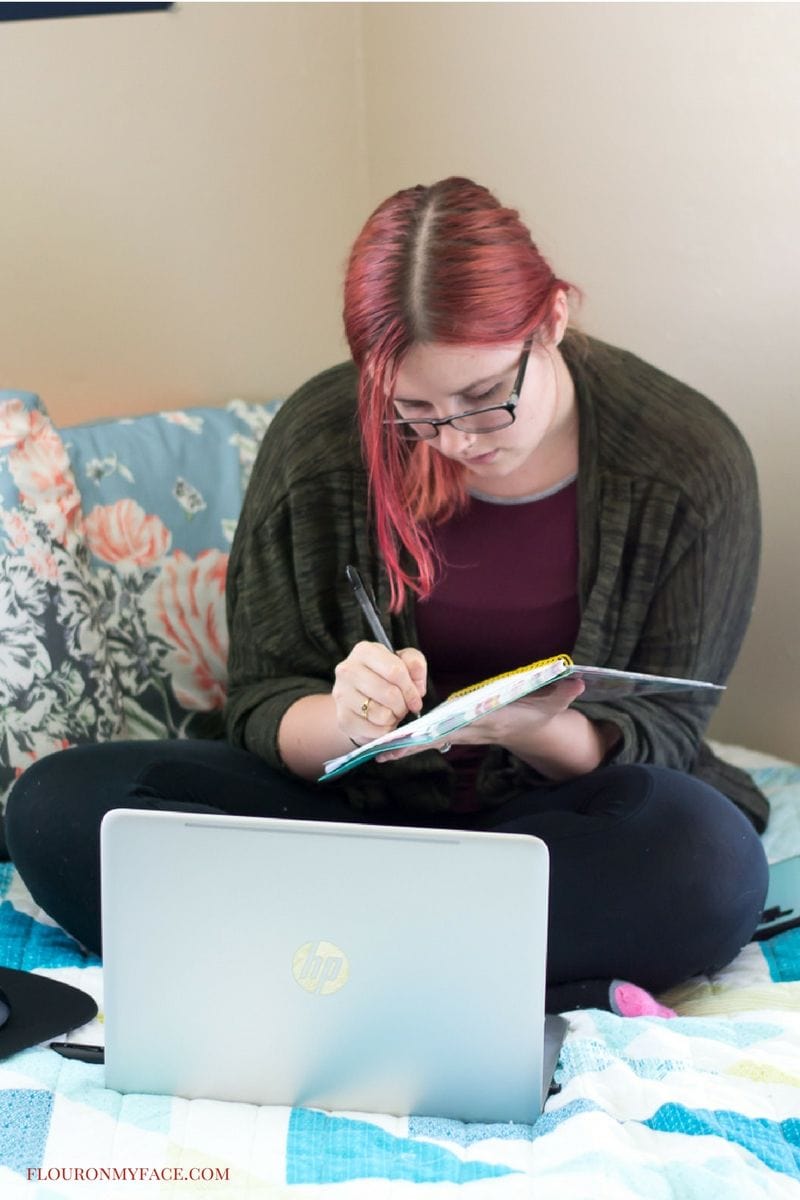 Back to College with HP Laptops at Walmart via flouronmyface.com #ad #BTSwithHP