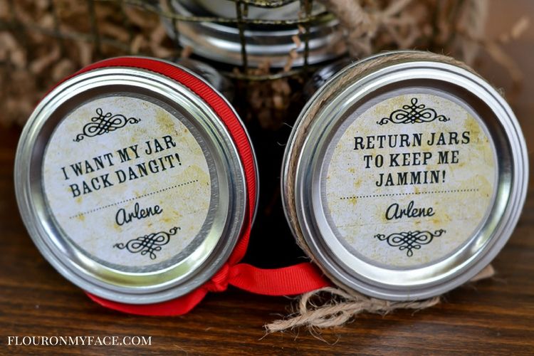 Custom Canning Jar labels make your homemade canned goods shine. via flouronmyface.com #ad