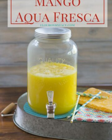 Enjoy a tall glass of this Mango Aqua Fresca before the summer is gone via flouronmyface.com