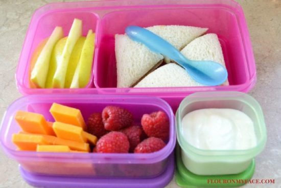 Rubbermaid Bento Lunch Blox via flouronmyface.com #ad #bentobox