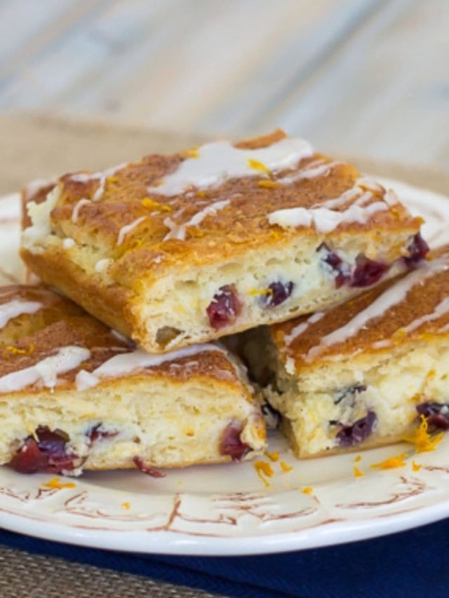 EasyTo Make Cranberry Orange Cheesecake Crescent Bars