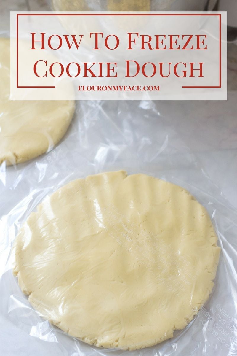 How to freeze cookie dough so you can get a jump start on your Christmas sugar cookie baking this holiday baking season via flouronmyface.com