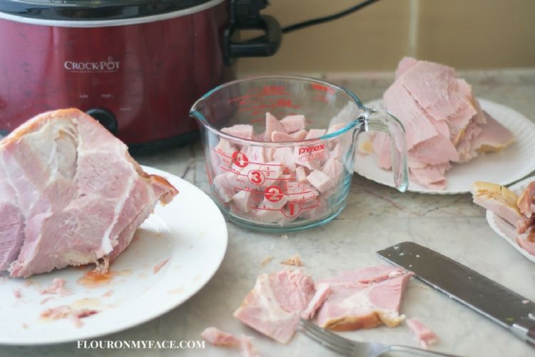 What can you make with leftover ham? via flouronmyface.com