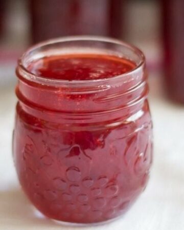 Homemade Strawberry Jam recipe via flouronmyface.com